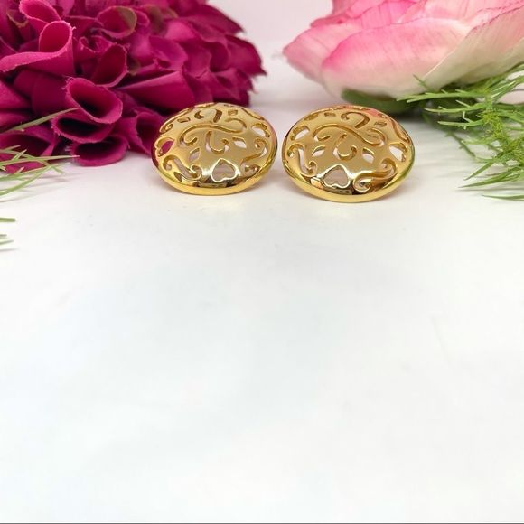 VINTAGE⚜️ORNATE Design Golden Round Earrings - Picture 4 of 7